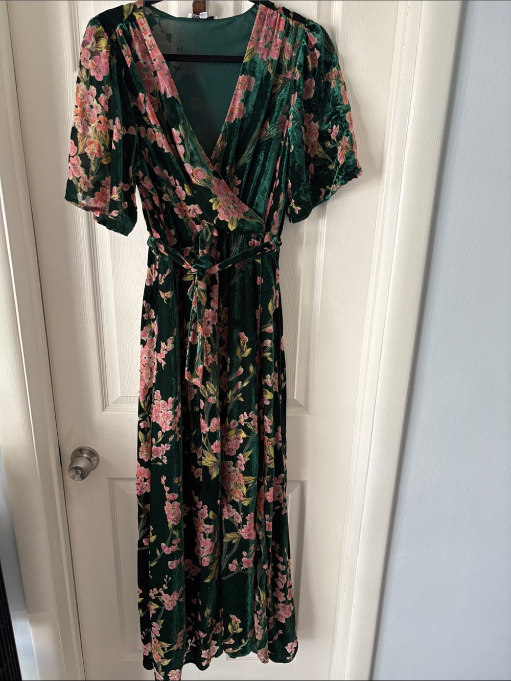 🌸Green Velvet & Pink Blossoms Floral Wrap Maxi Dress with Sleeves 🌸